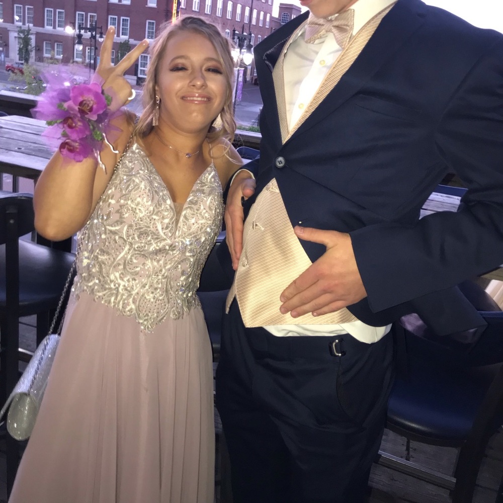 PROM DRESS - Picture 5 of 5